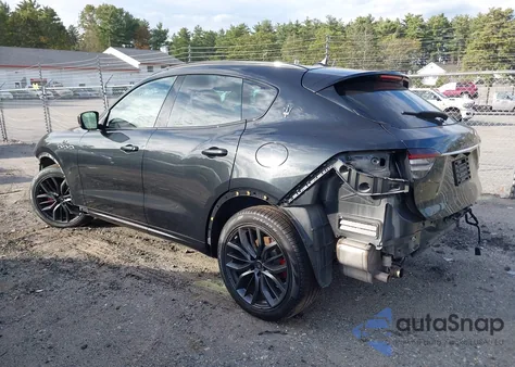 2022 Maserati Levante Gt z USA, uszkodzony, nr VIN ZN661XUA1NX393801